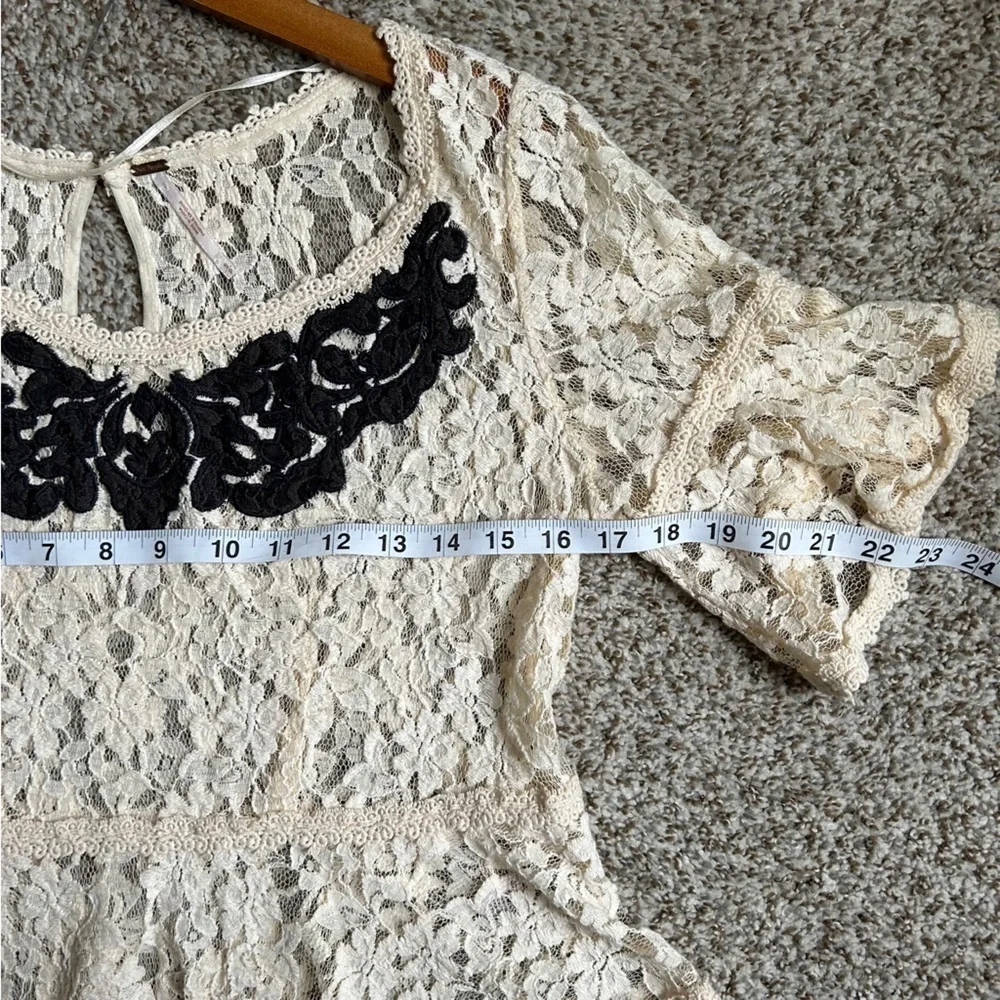 Free People Cream Lace Flutter Sleeve Blouse Black Embroidery Small